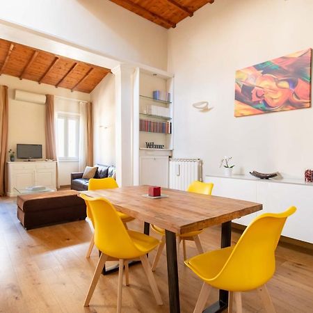 Modern, Bright Near Boboli Gardens & Santo Spirito - Homeunity ฟลอเรนซ์ ภายนอก รูปภาพ