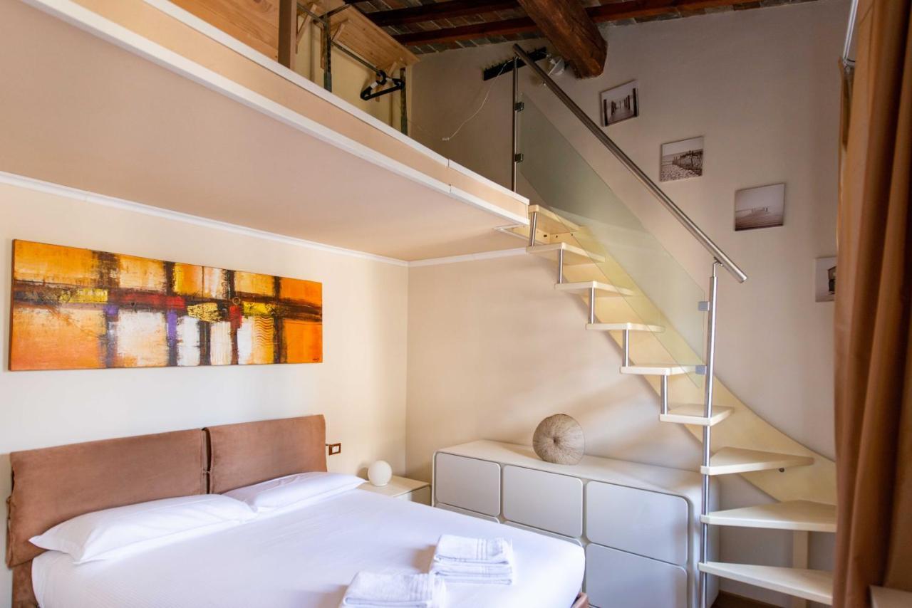 Modern, Bright Near Boboli Gardens & Santo Spirito - Homeunity ฟลอเรนซ์ ภายนอก รูปภาพ