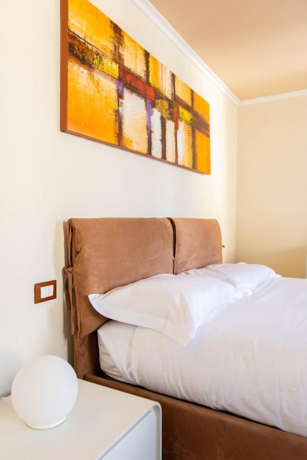 Modern, Bright Near Boboli Gardens & Santo Spirito - Homeunity ฟลอเรนซ์ ภายนอก รูปภาพ
